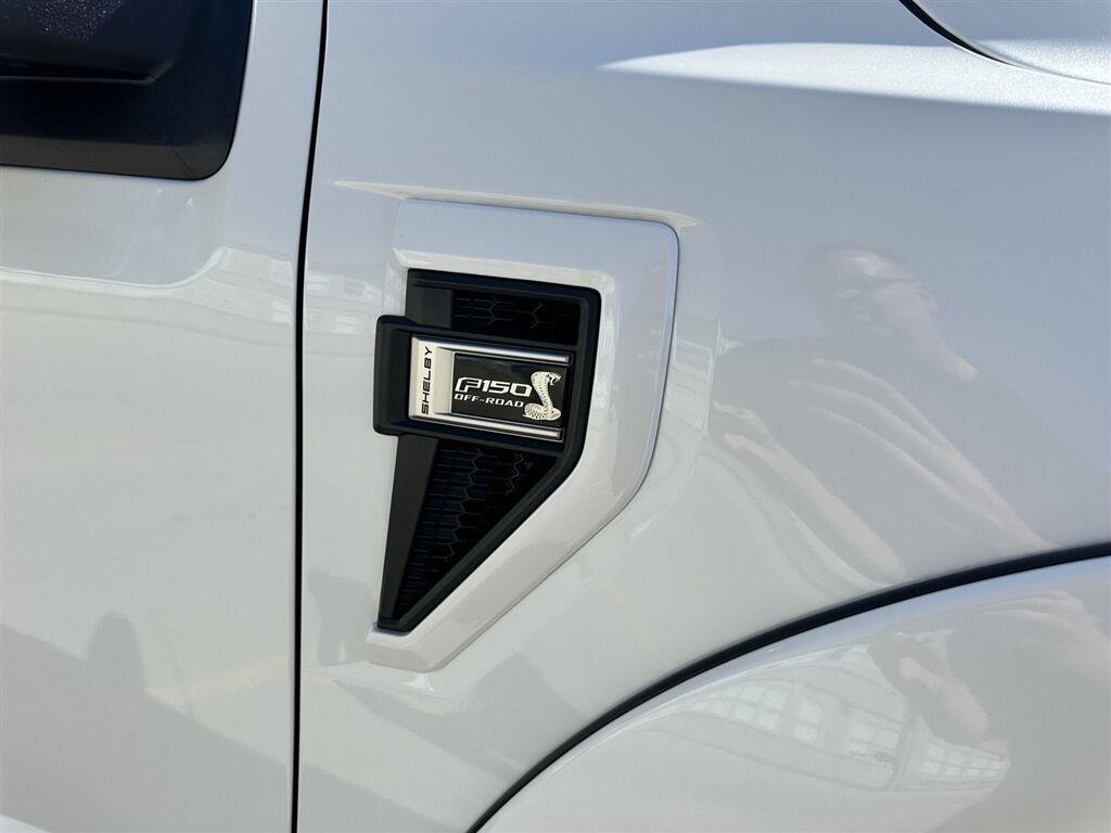 Ford F-150 Lariat SuperCrew 4WD 2025