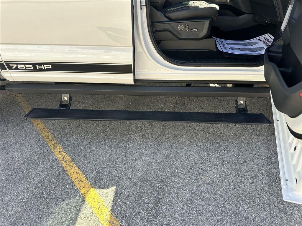 Ford F-150 Lariat SuperCrew 4WD 2025