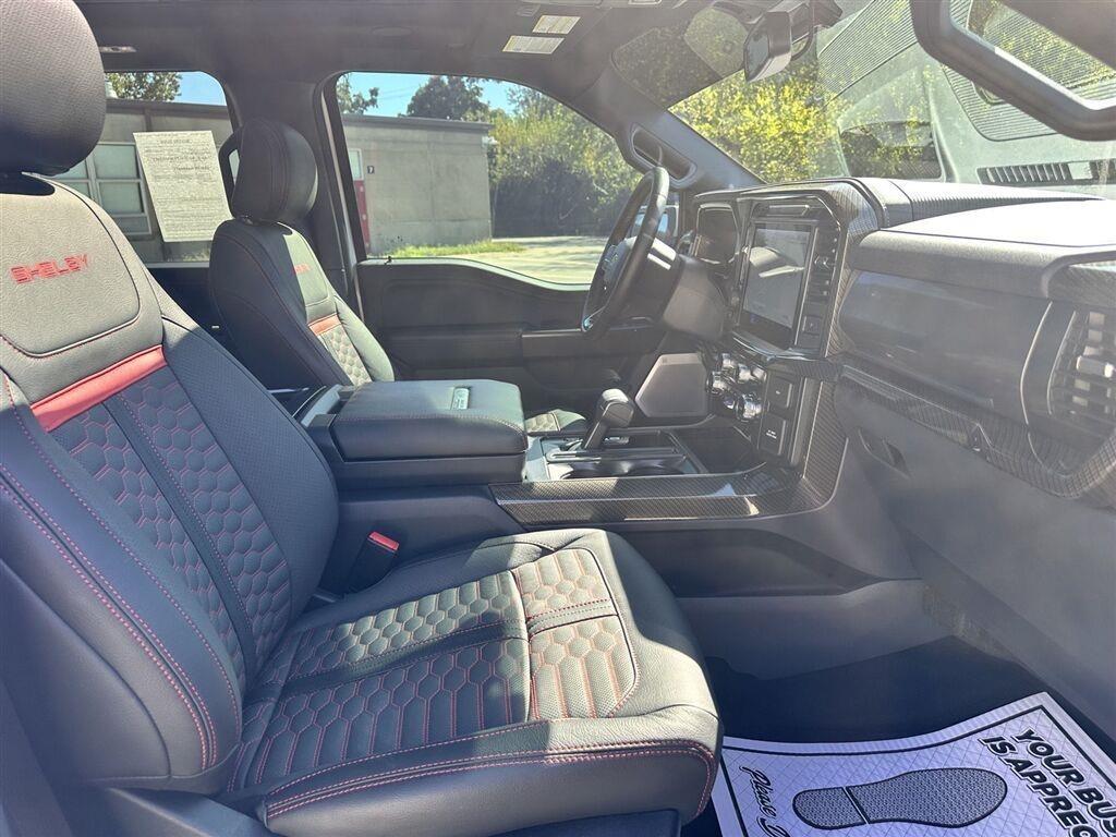 Ford F-150 Lariat SuperCrew 4WD 2025