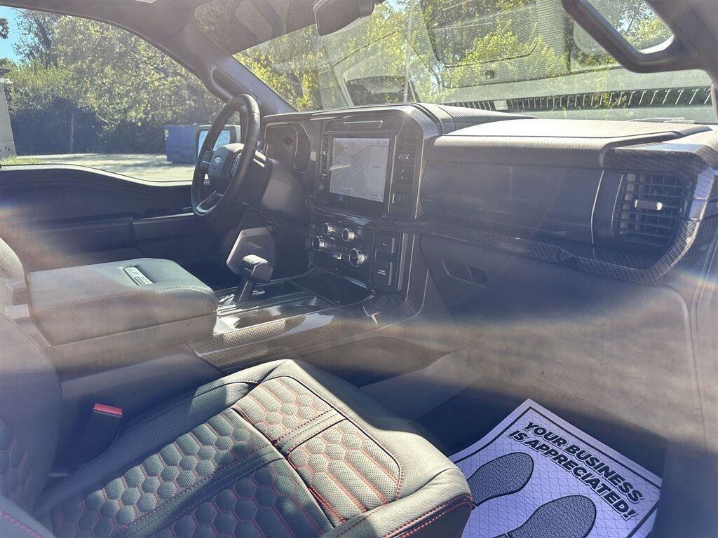Ford F-150 Lariat SuperCrew 4WD 2025