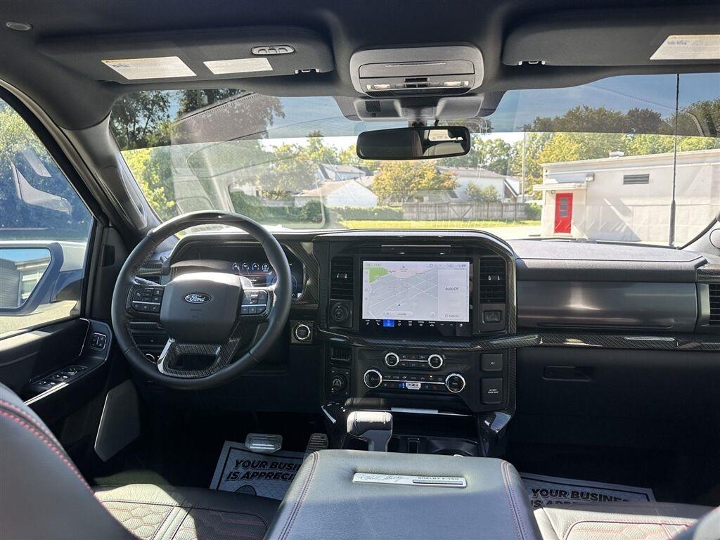Ford F-150 Lariat SuperCrew 4WD 2025