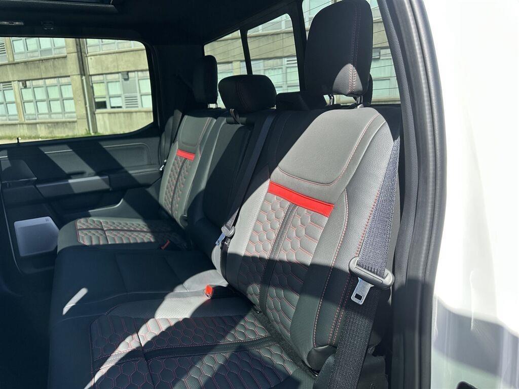 Ford F-150 Lariat SuperCrew 4WD 2025