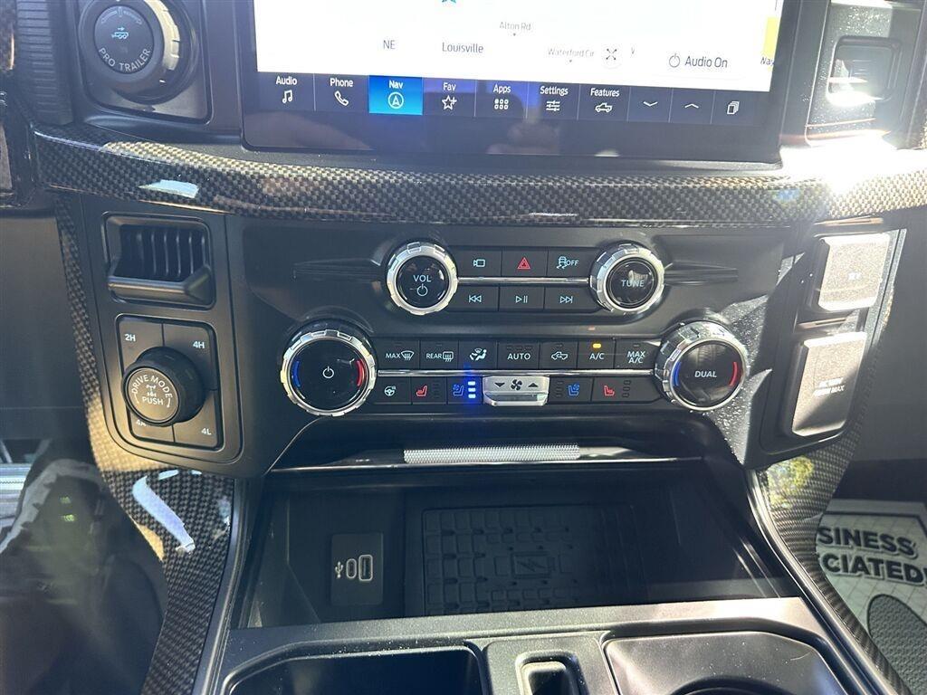 Ford F-150 Lariat SuperCrew 4WD 2025