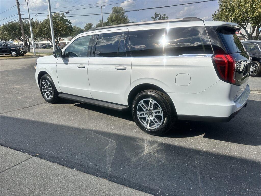 Ford Expedition MAX XLT 4WD 2025