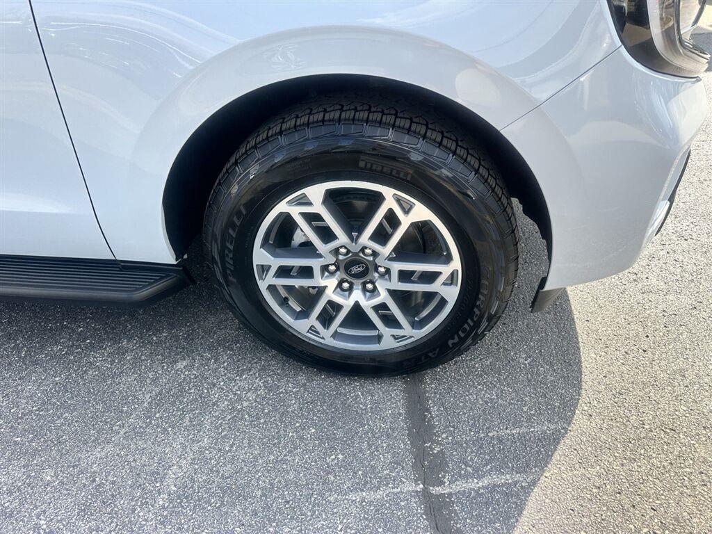 Ford Expedition MAX XLT 4WD 2025