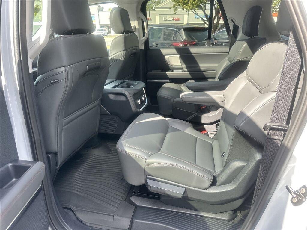 Ford Expedition MAX XLT 4WD 2025