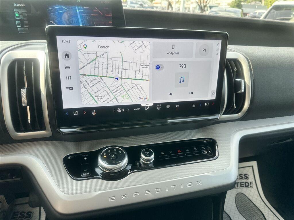 Ford Expedition MAX XLT 4WD 2025