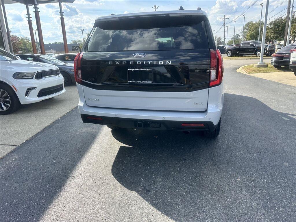 Ford Expedition MAX XLT 4WD 2025