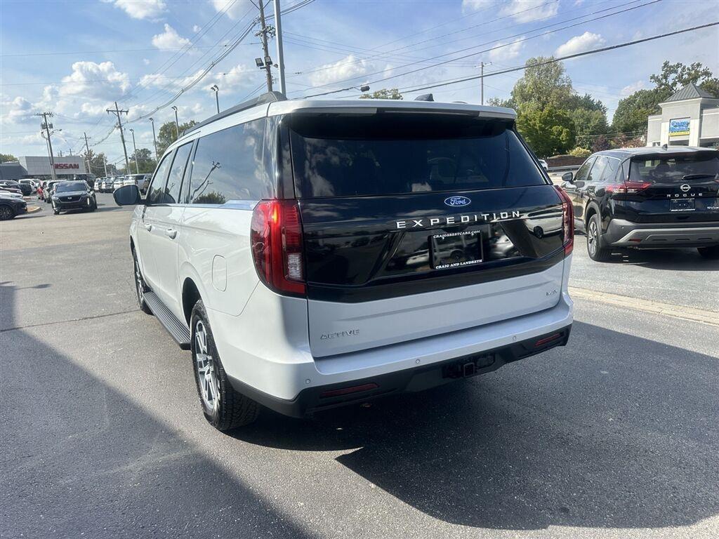 Ford Expedition MAX XLT 4WD 2025