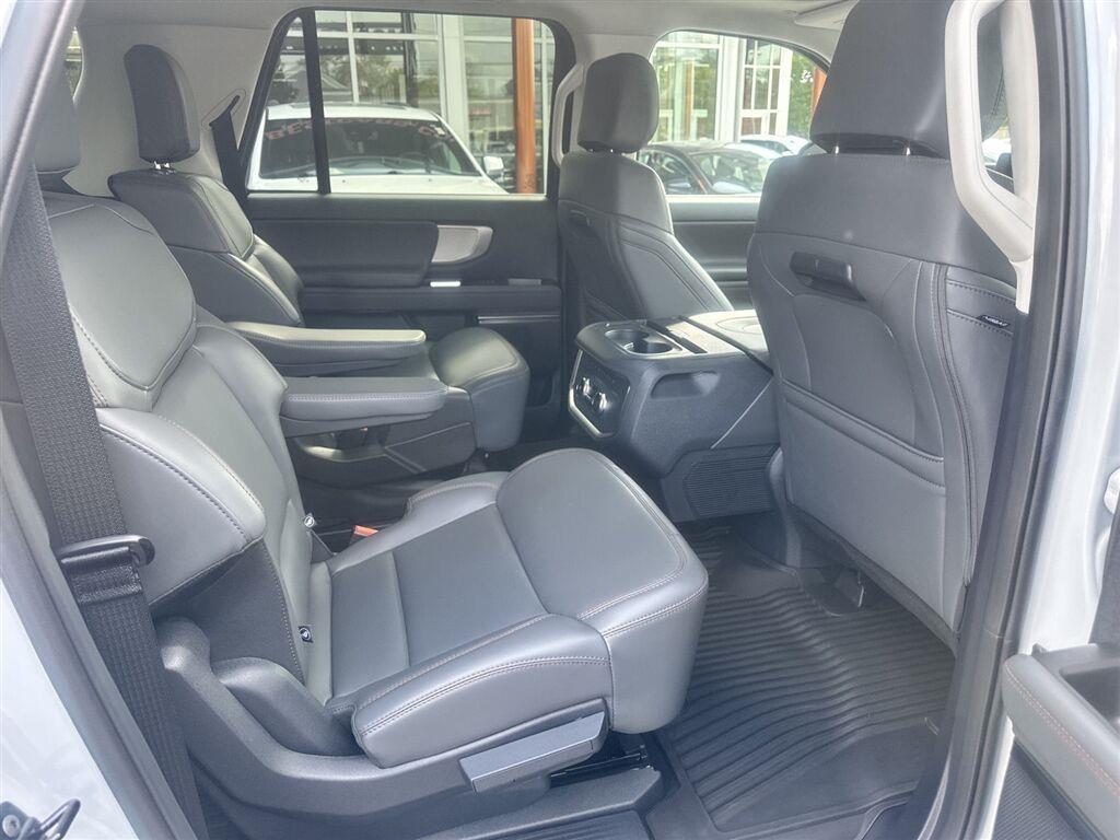 Ford Expedition MAX XLT 4WD 2025