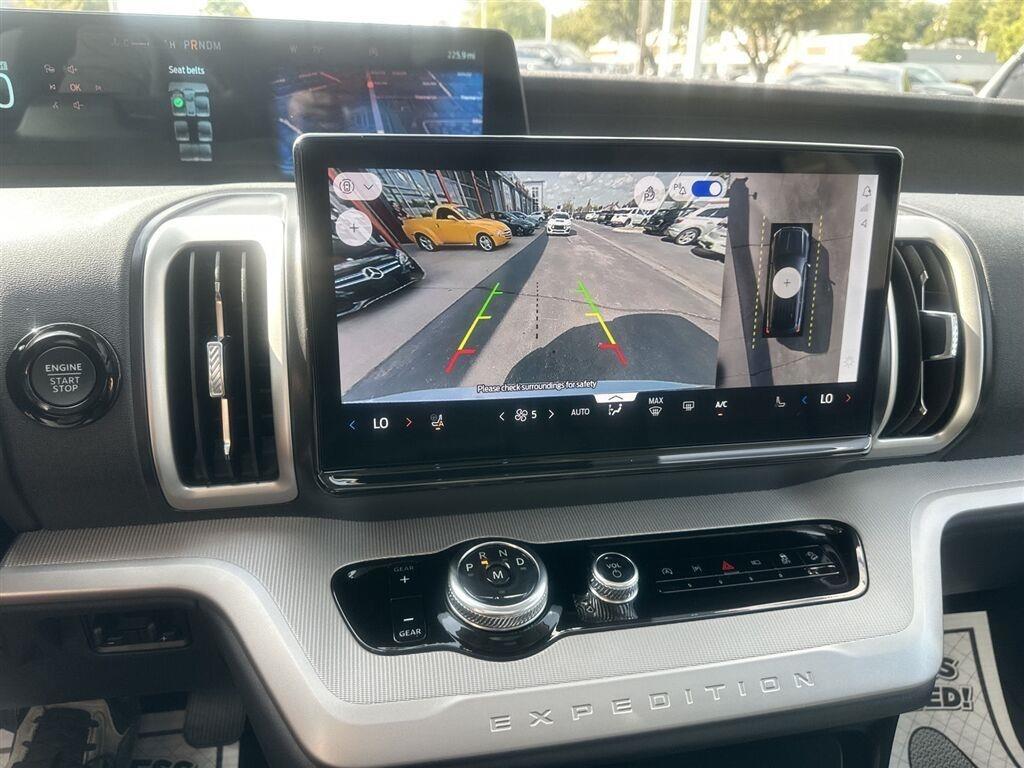 Ford Expedition MAX XLT 4WD 2025
