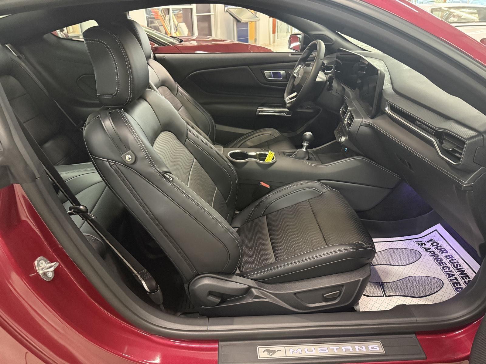 Ford Mustang GT Premium Coupe 2025