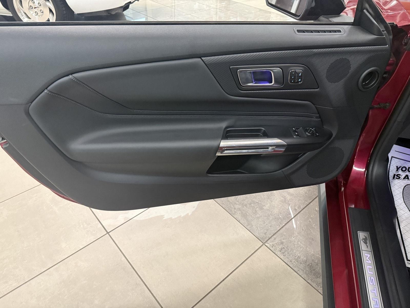 Ford Mustang GT Premium Coupe 2025