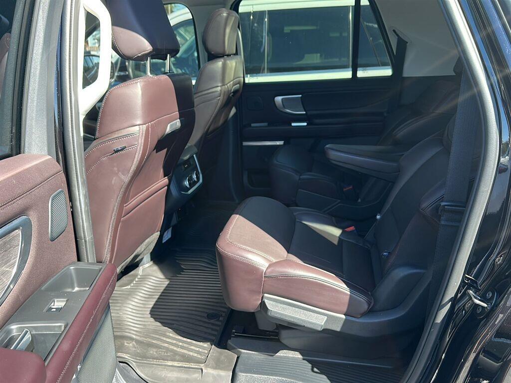 Ford Expedition MAX Platinum 4WD 2025