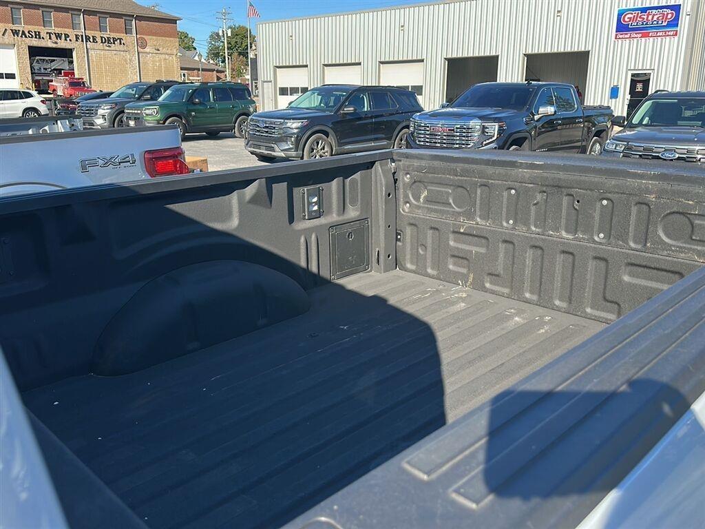 Ford F-150 STX SuperCab 4WD 2025