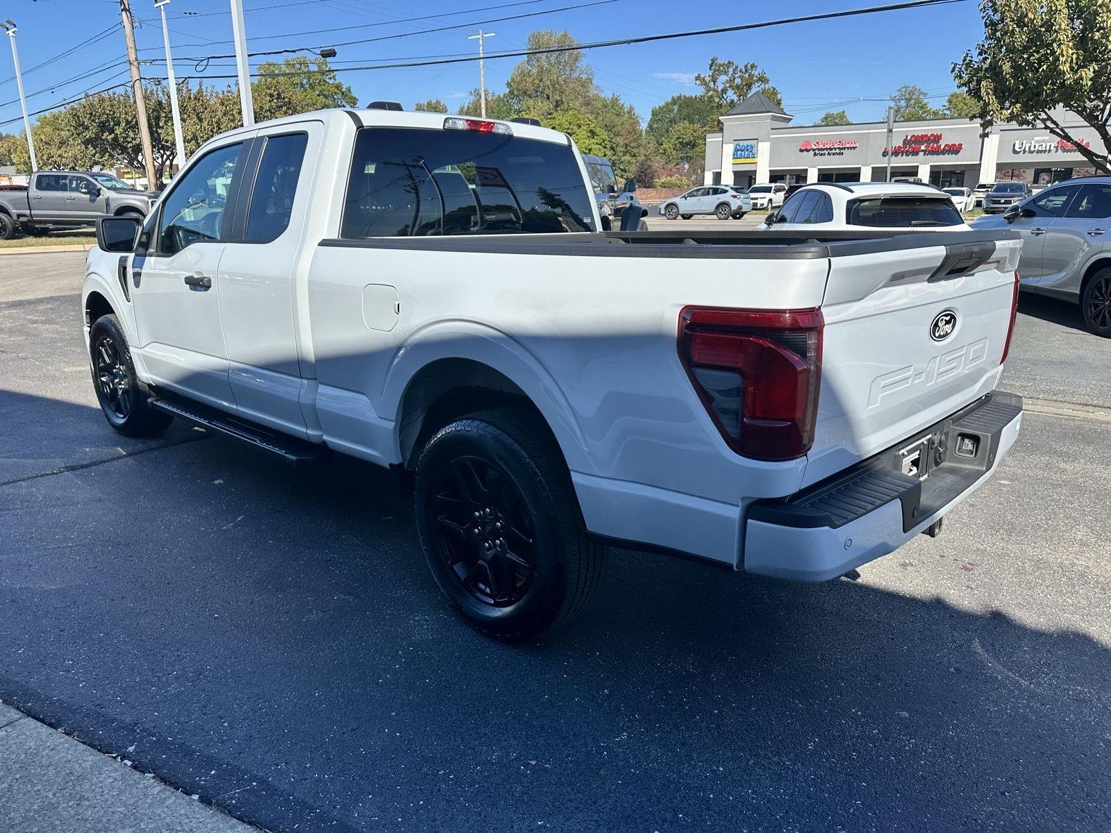 Ford F-150 STX SuperCab 4WD 2025