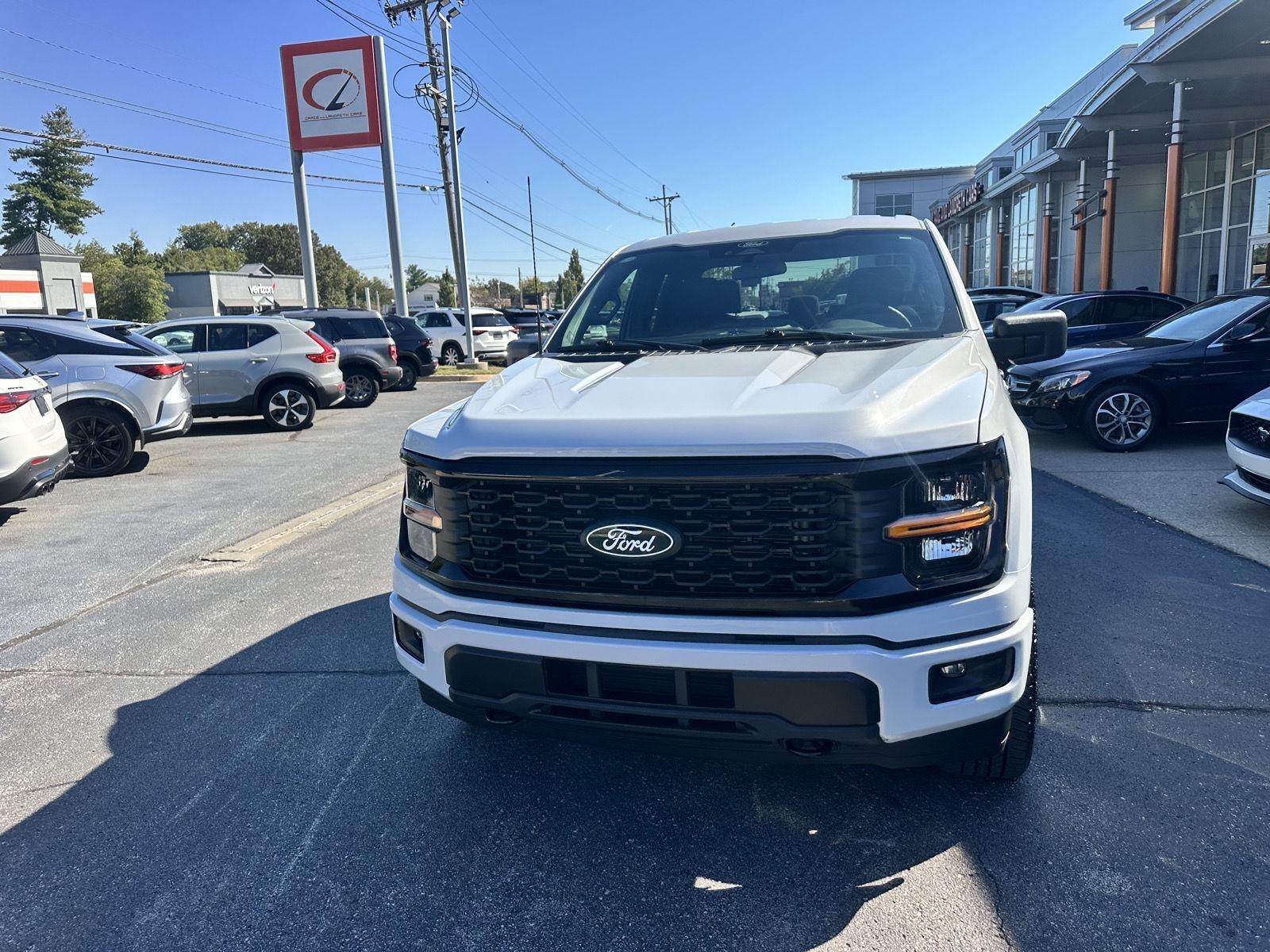 Ford F-150 STX SuperCab 4WD 2025
