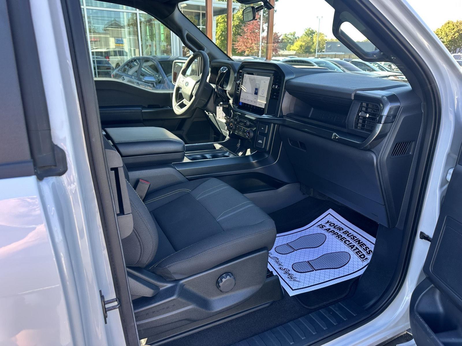 Ford F-150 STX SuperCab 4WD 2025