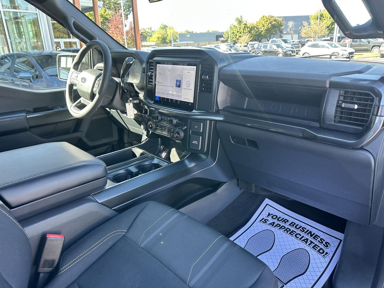 Ford F-150 STX SuperCab 4WD 2025