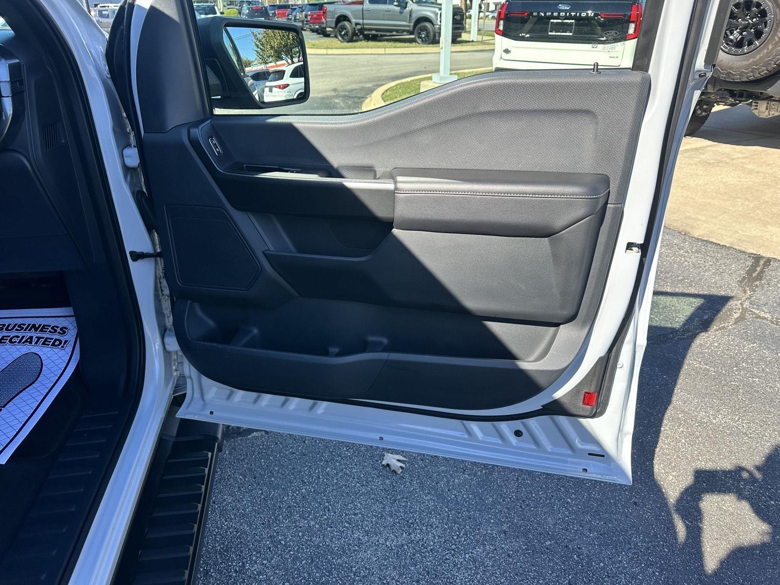 Ford F-150 STX SuperCab 4WD 2025