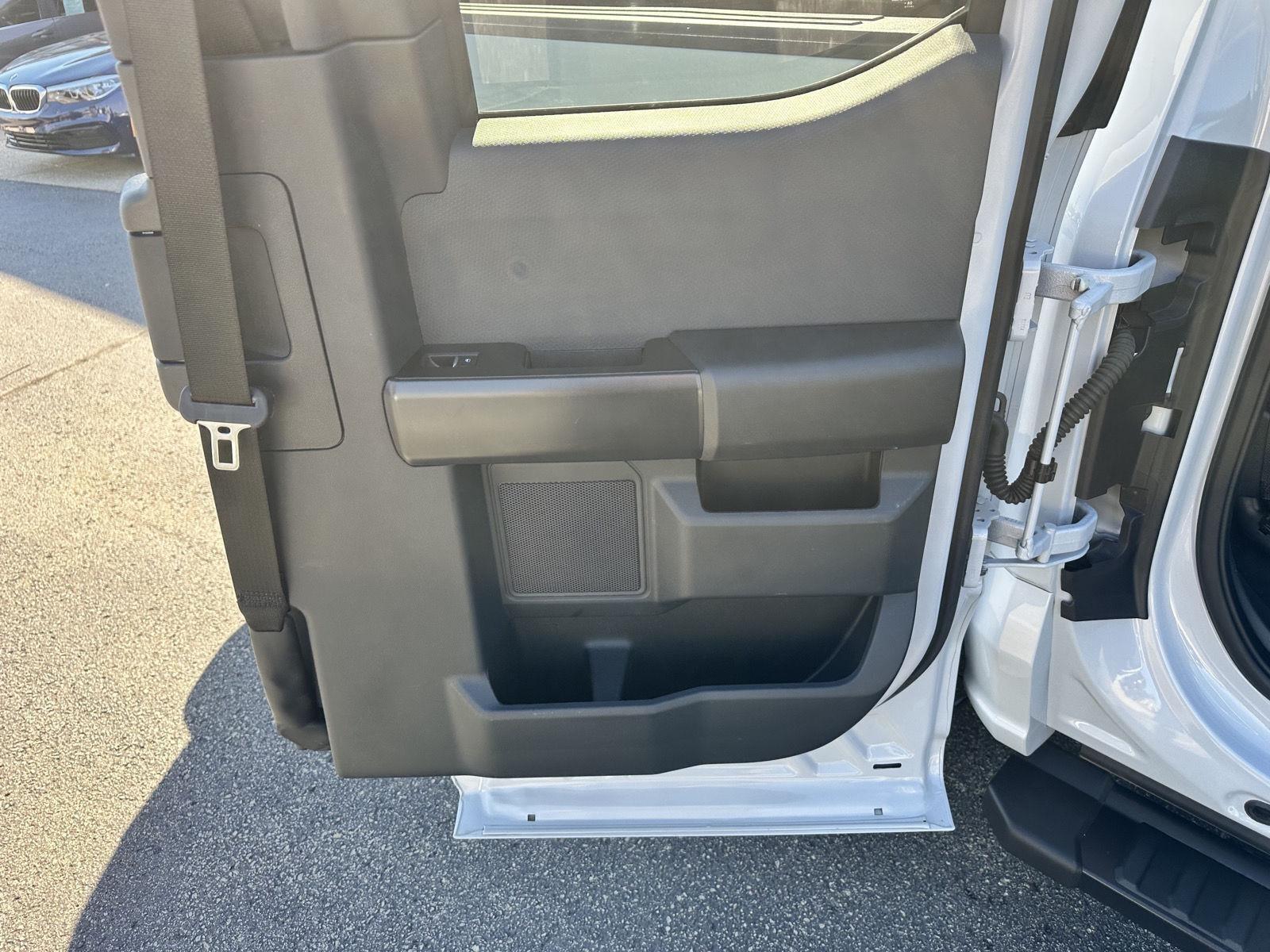 Ford F-150 STX SuperCab 4WD 2025