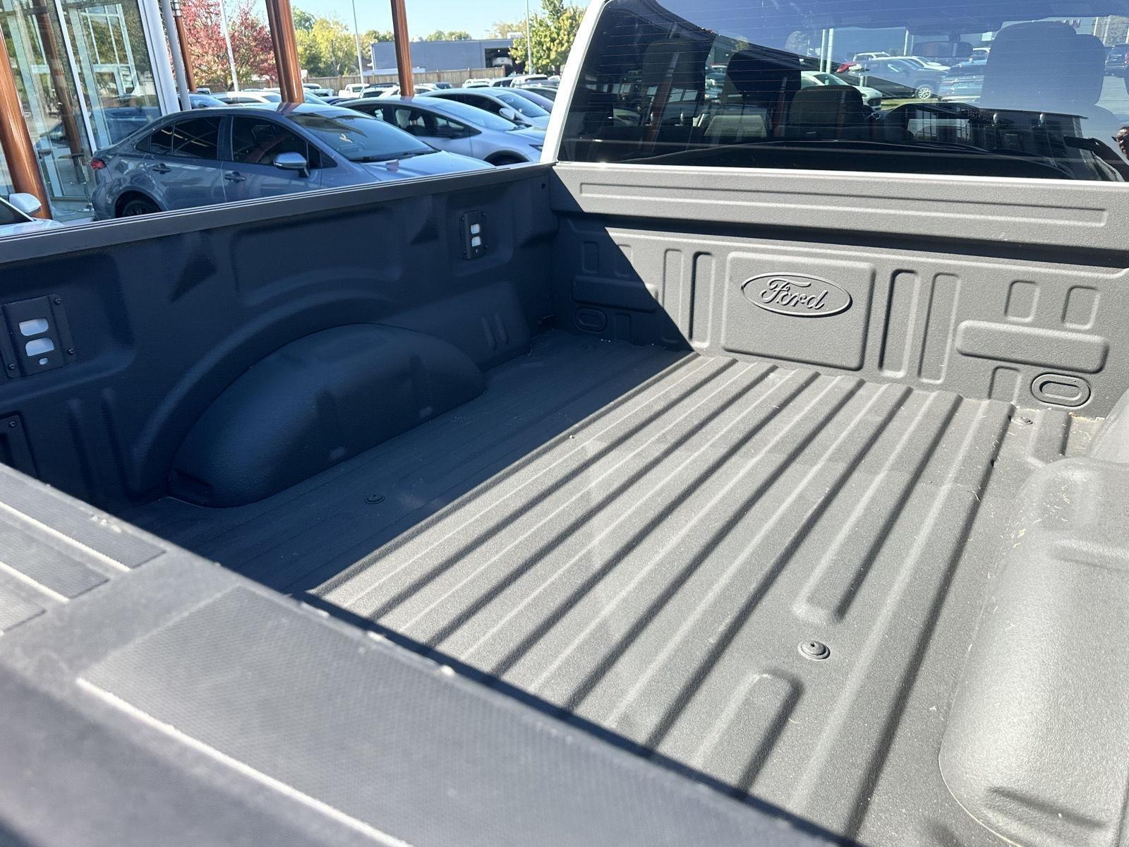 Ford F-150 STX SuperCab 4WD 2025