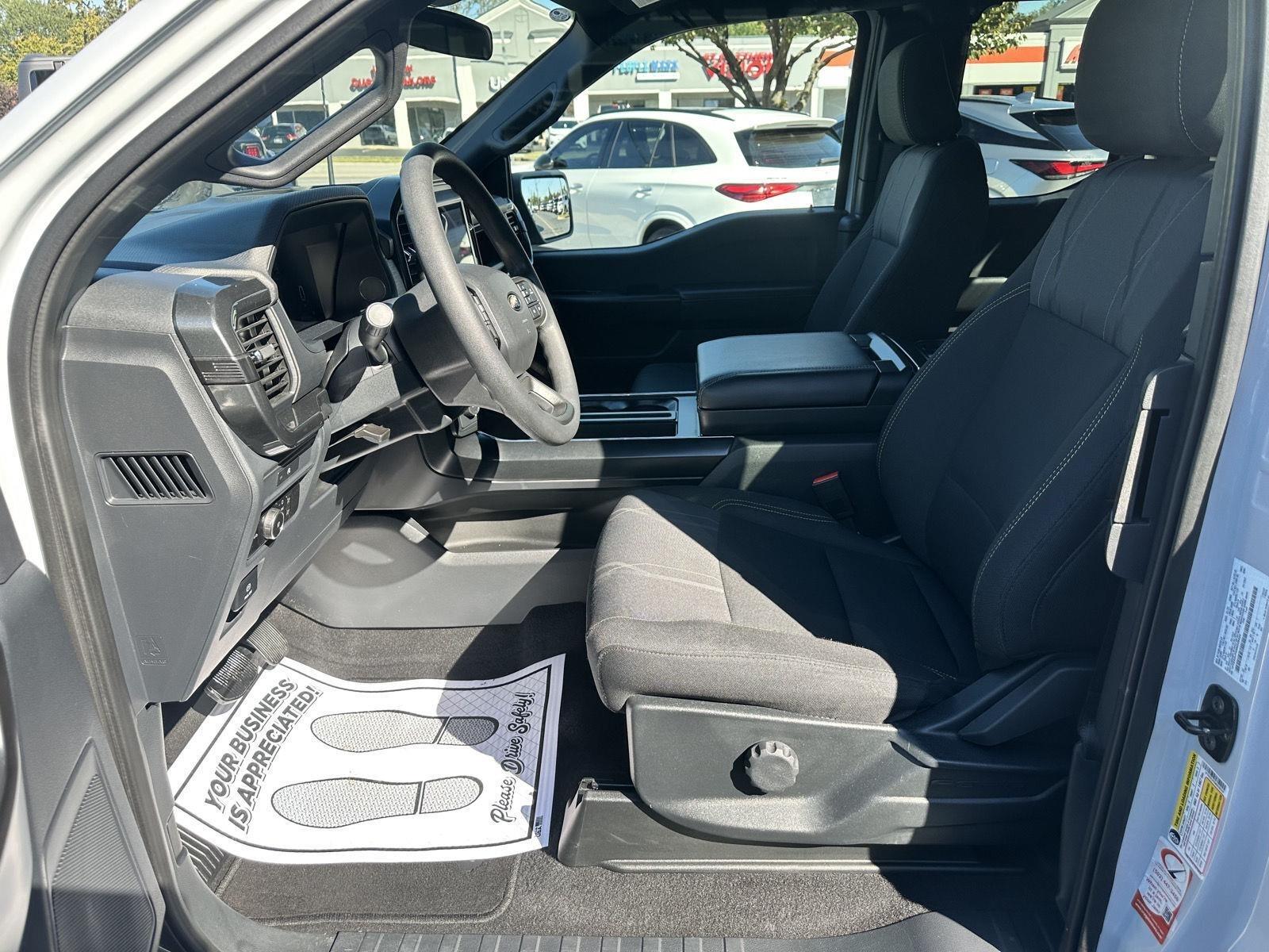 Ford F-150 STX SuperCab 4WD 2025
