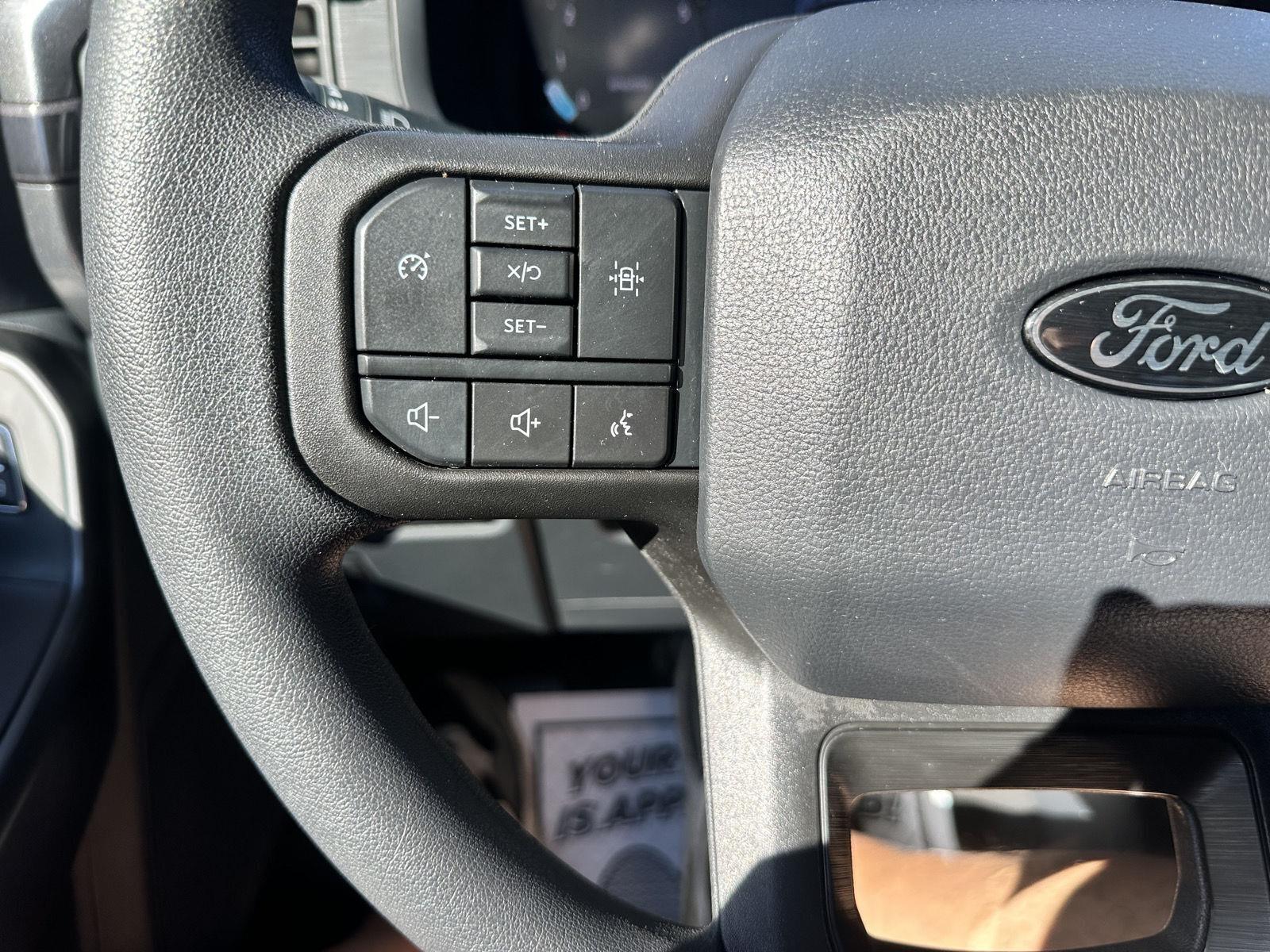 Ford F-150 STX SuperCab 4WD 2025
