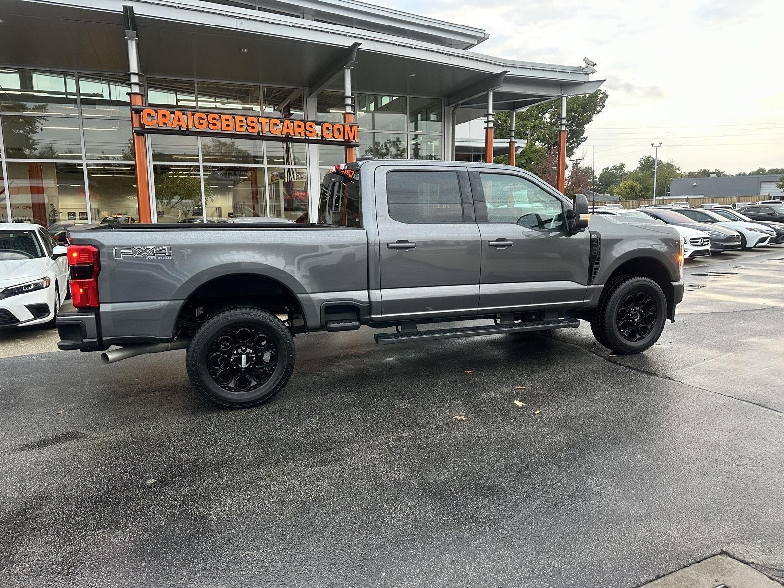 Ford F-350 SD XLT Crew Cab Long Bed 4WD 2026