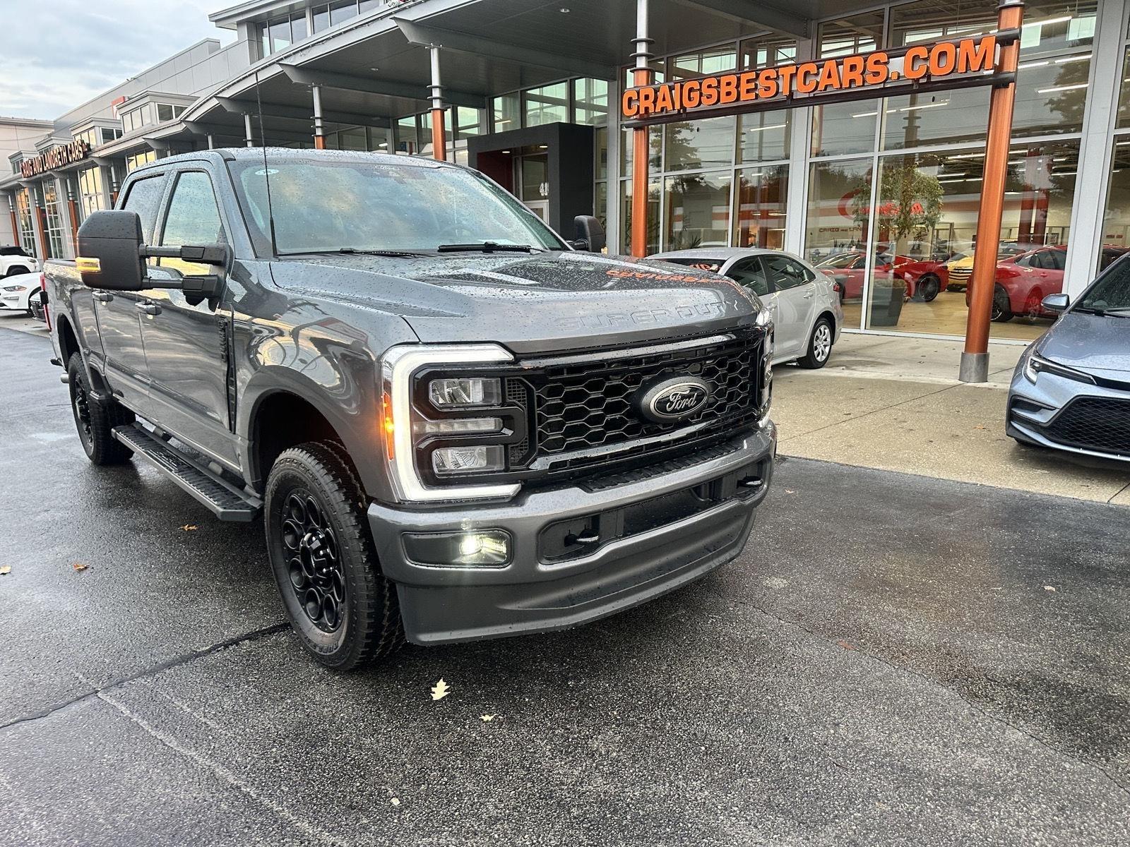 Ford F-350 SD XLT Crew Cab Long Bed 4WD 2026