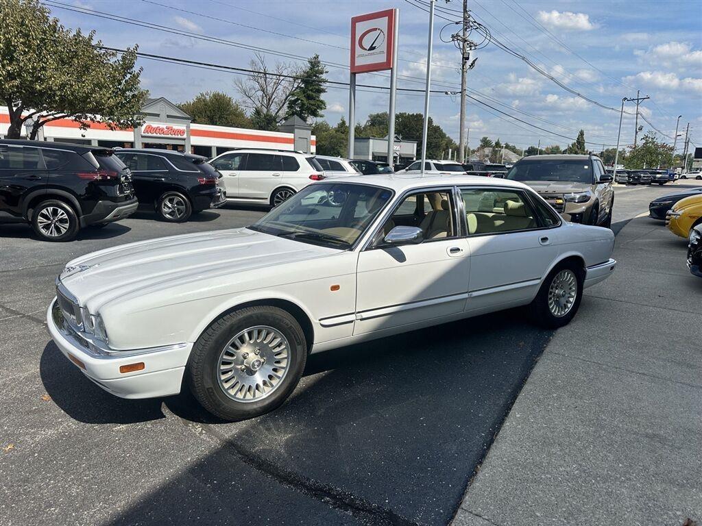Jaguar XJ Sedan Vanden Plas 1997