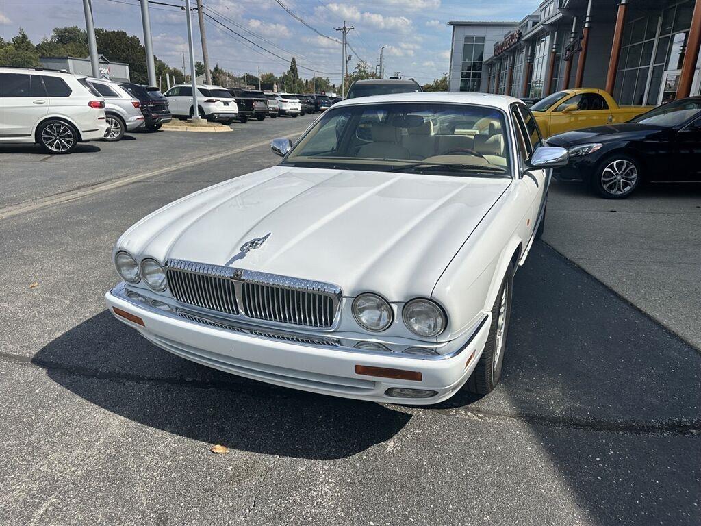 Jaguar XJ Sedan Vanden Plas 1997