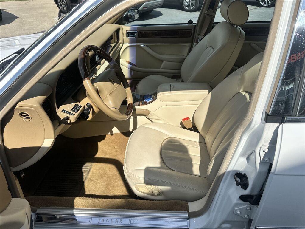 Jaguar XJ Sedan Vanden Plas 1997