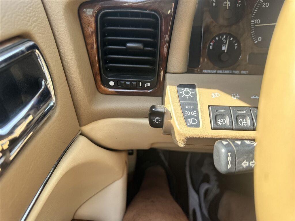 Jaguar XJ Sedan Vanden Plas 1997