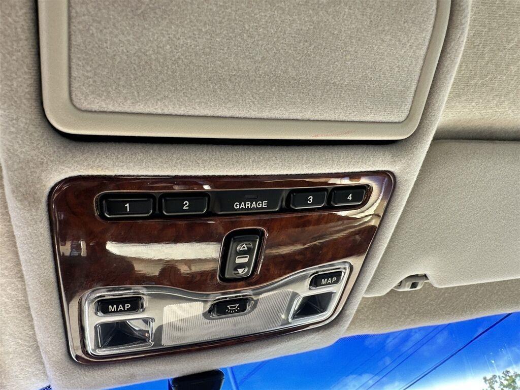 Jaguar XJ Sedan Vanden Plas 1997