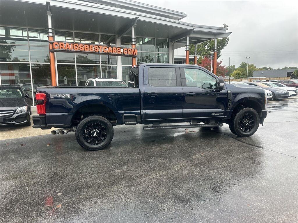 Ford F-250 SD Lariat Crew Cab 4WD 2025