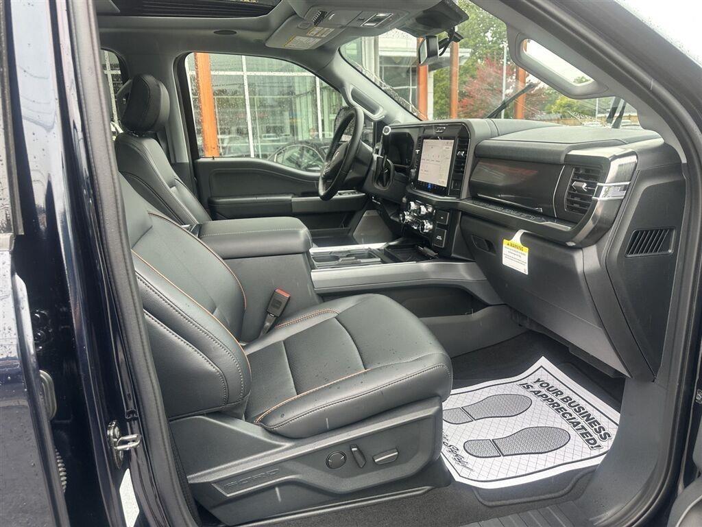 Ford F-250 SD Lariat Crew Cab 4WD 2025