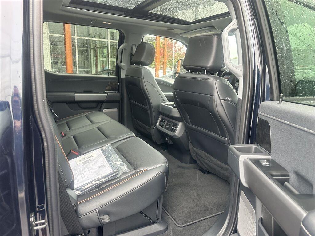 Ford F-250 SD Lariat Crew Cab 4WD 2025