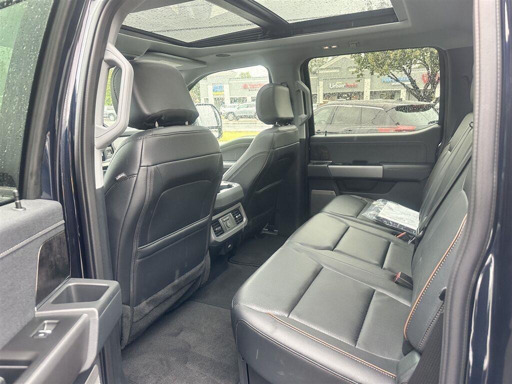 Ford F-250 SD Lariat Crew Cab 4WD 2025