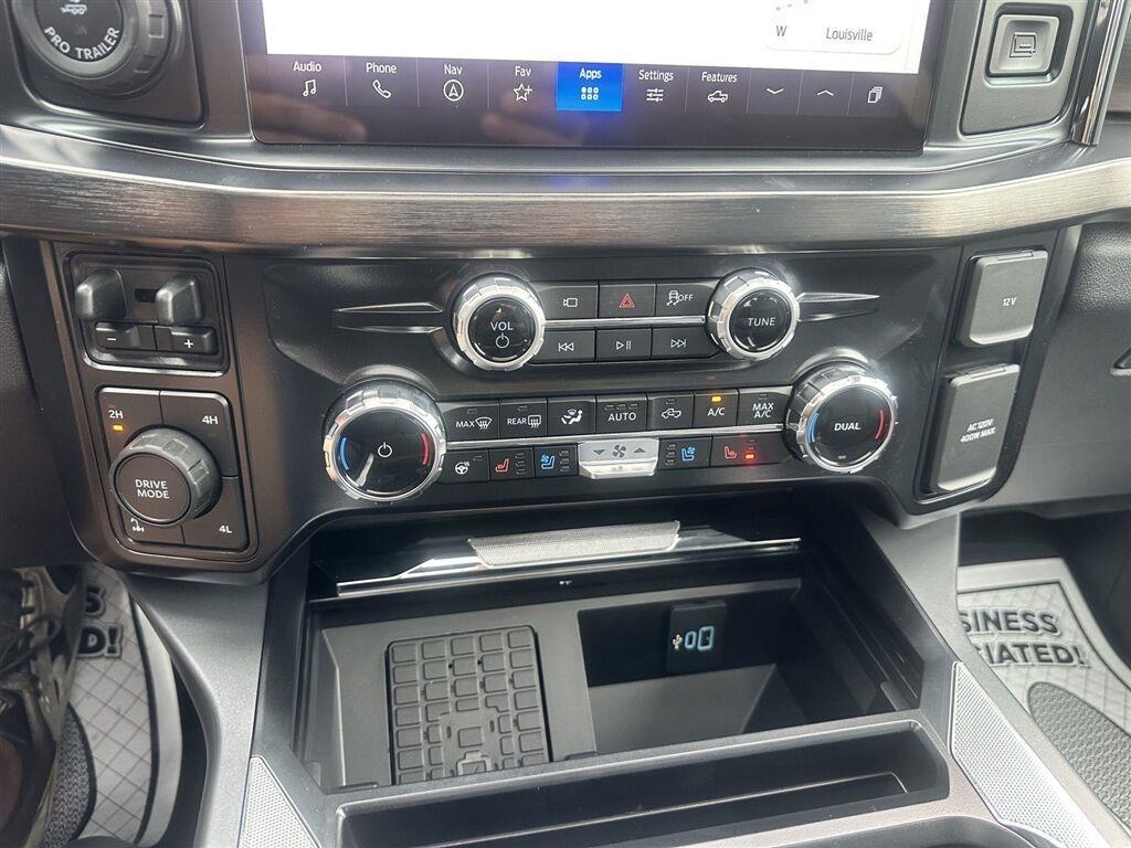 Ford F-250 SD Lariat Crew Cab 4WD 2025