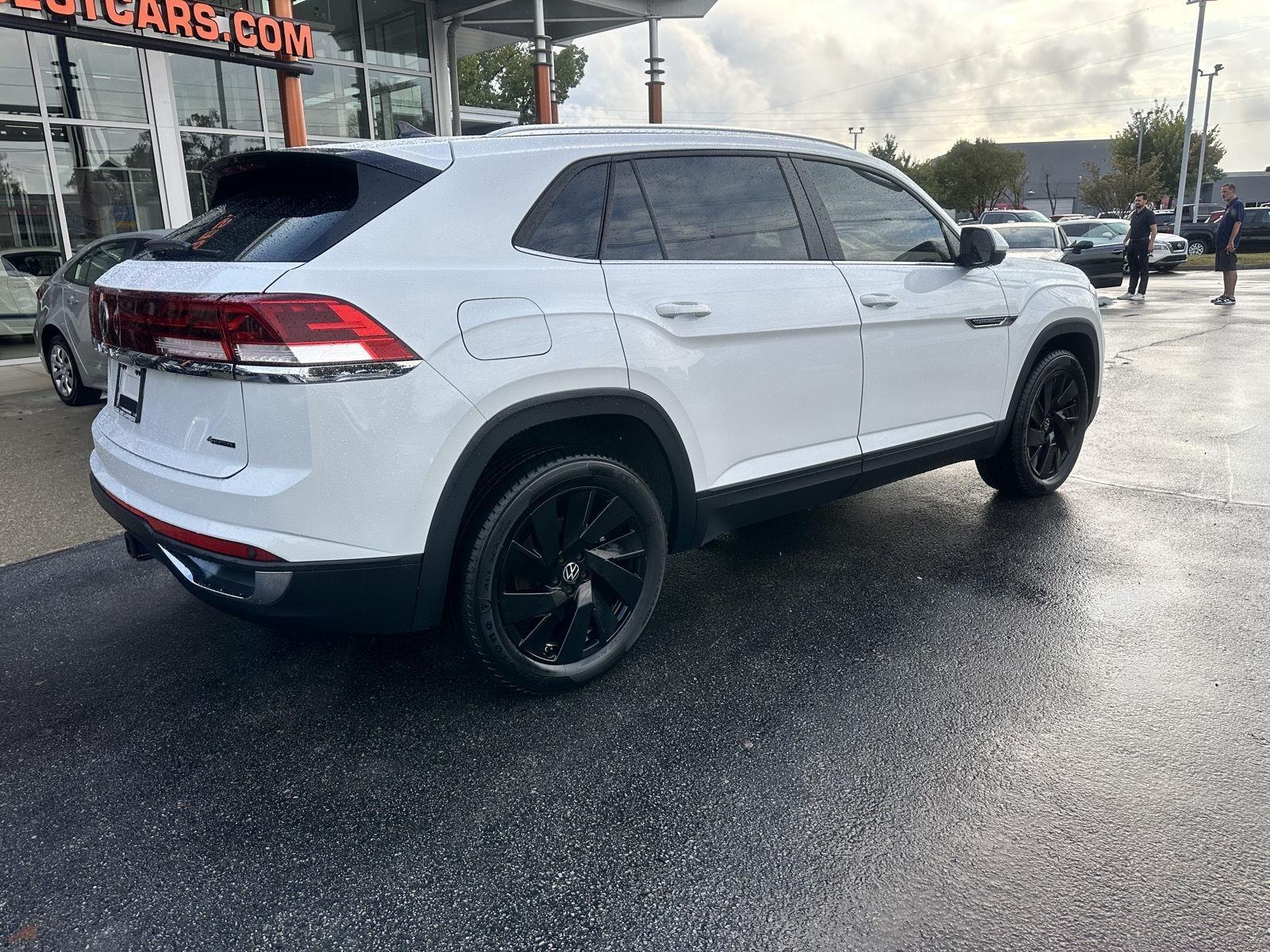 Volkswagen Atlas Cross Sport SE w/Technology AWD 2024