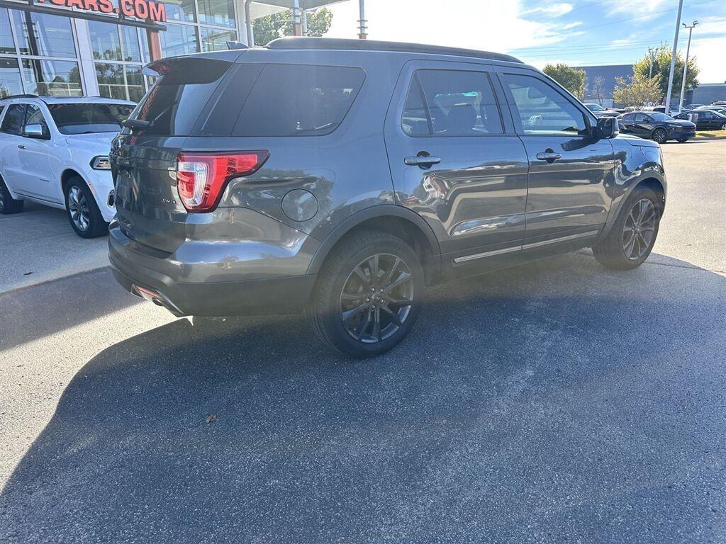 Ford Explorer XLT 4WD 2017