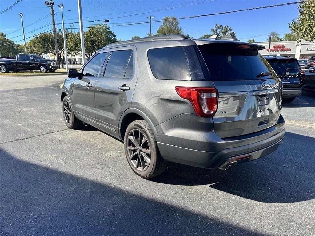 Ford Explorer XLT 4WD 2017