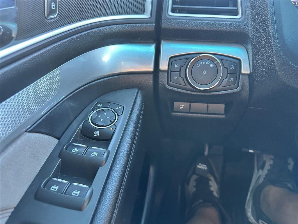 Ford Explorer XLT 4WD 2017