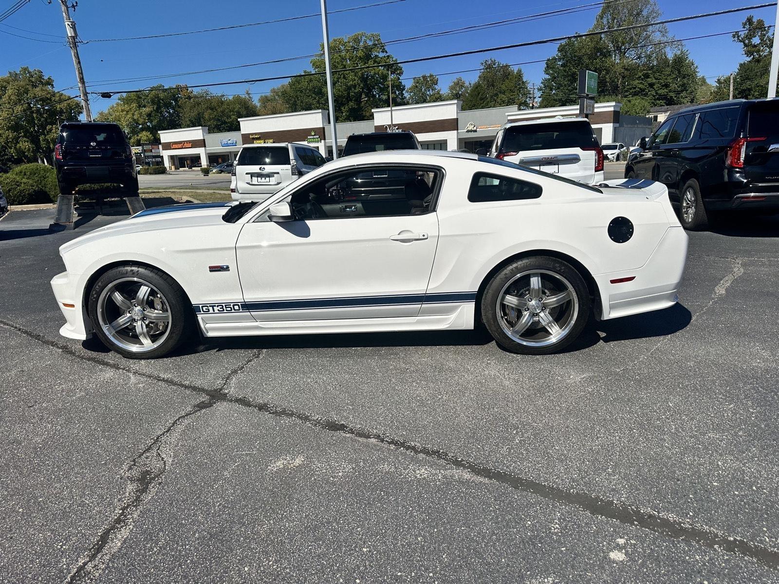 Ford Mustang GT Coupe 2011