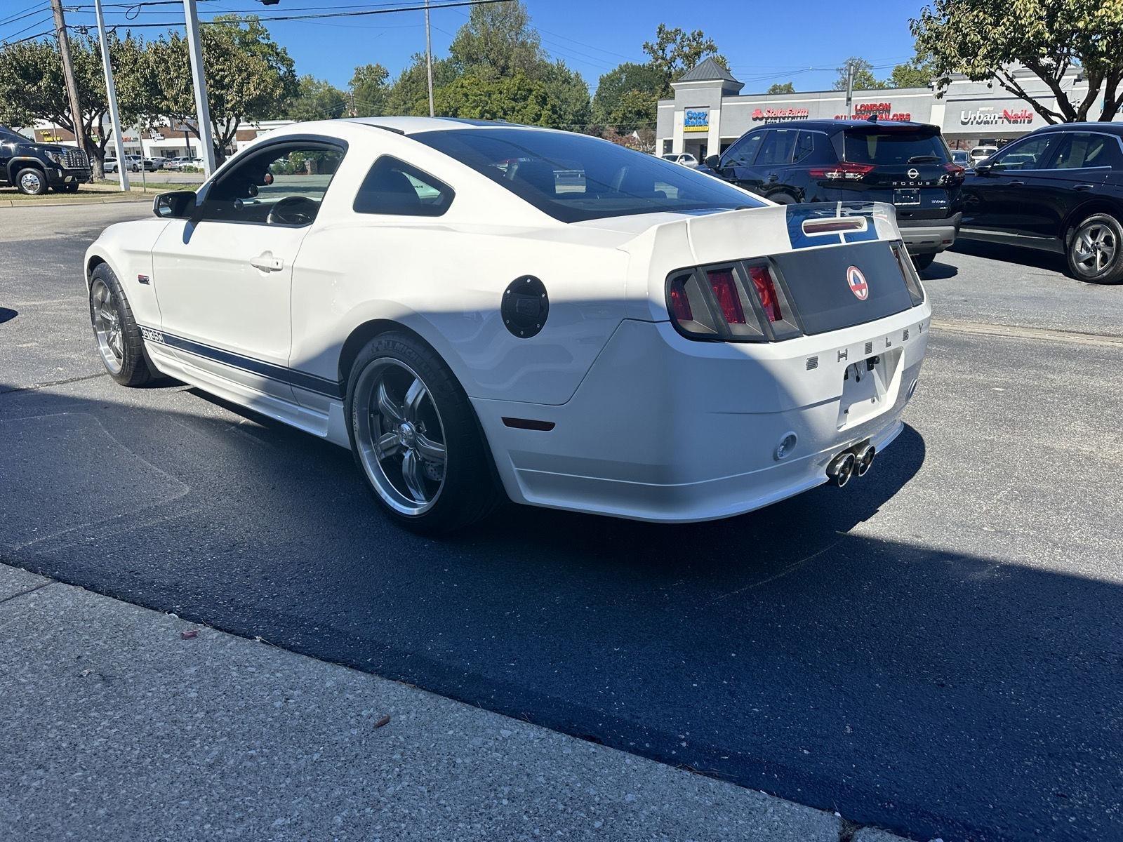 Ford Mustang GT Coupe 2011