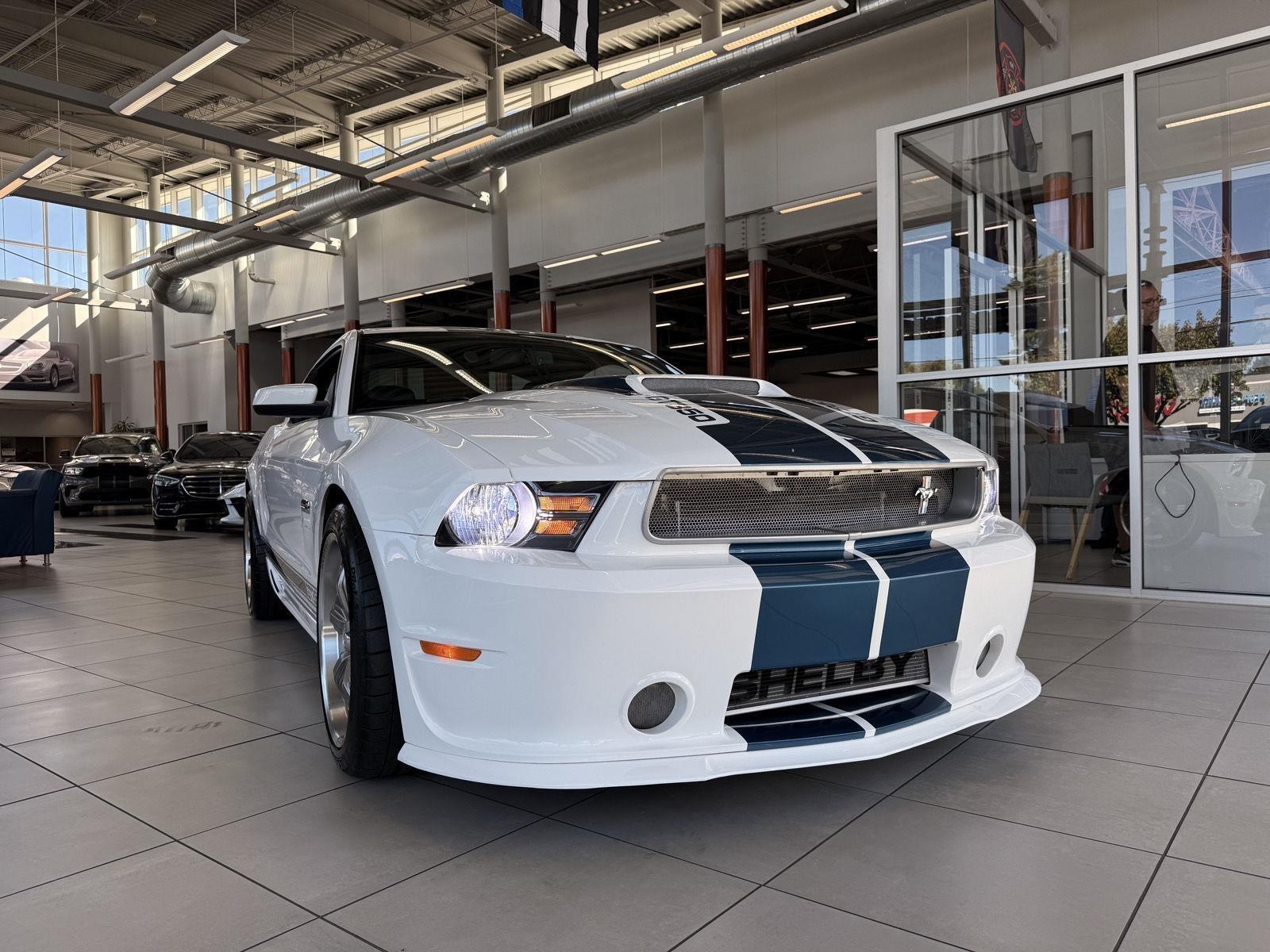 Ford Shelby GT350 Base 2011
