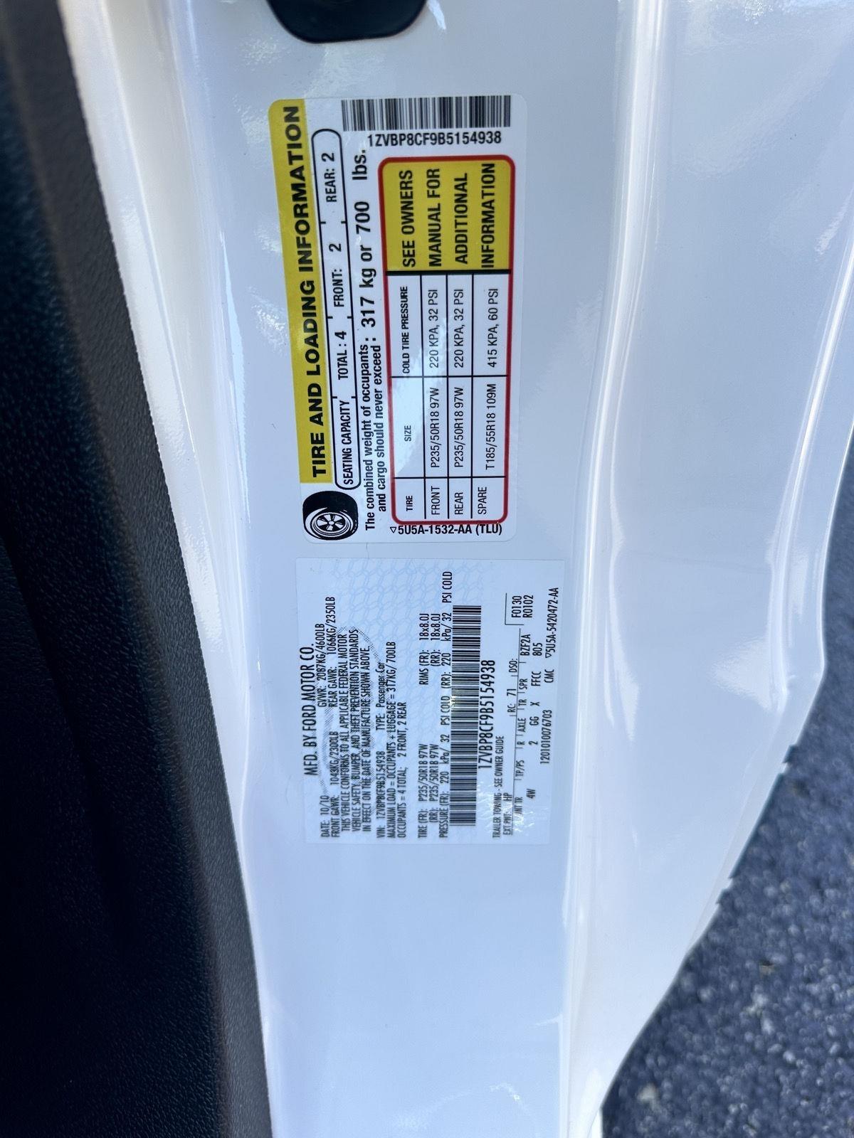 Ford Shelby GT350 Base 2011