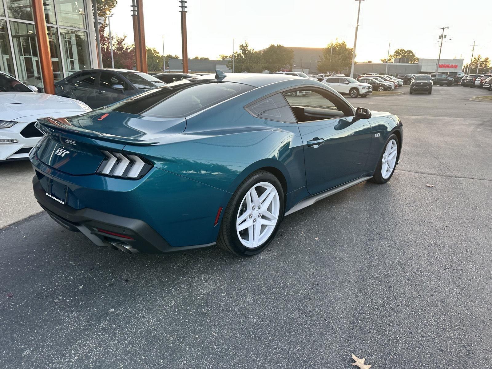 Ford Mustang GT Premium Coupe 2026