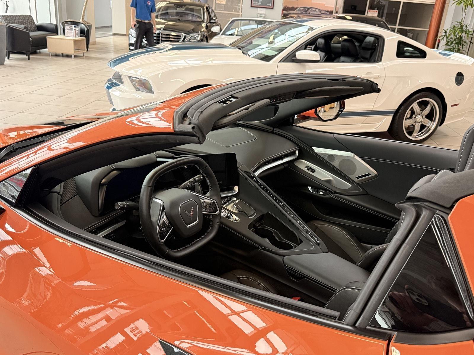 Chevrolet Corvette 2LT Convertible 2024